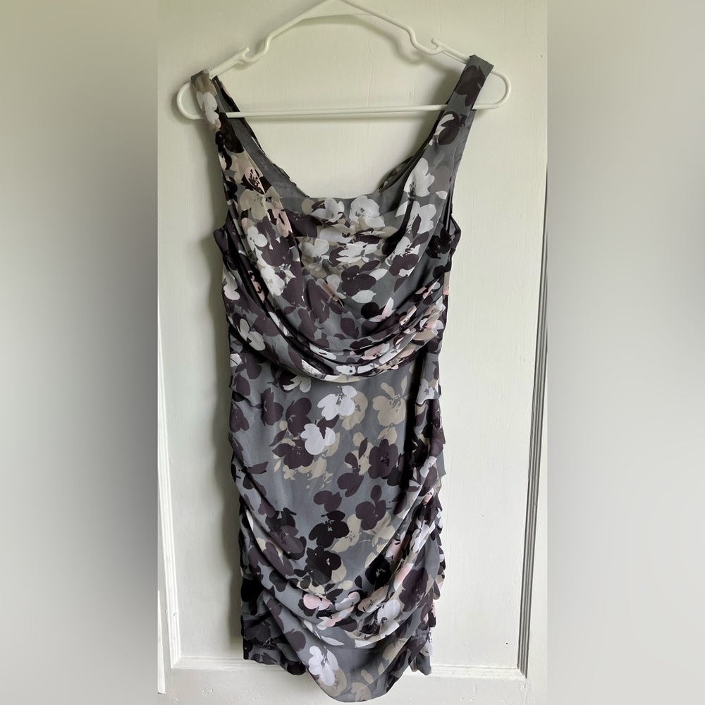 Express Women’s Size 0 Sleeveless Cocktail Dress Gray Floral Chiffon Ruched
